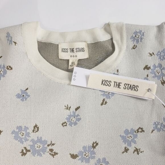 Kiss The Stars Floral knit blouse,Balloon Shoulder, Size XS - Picture 6 of 8